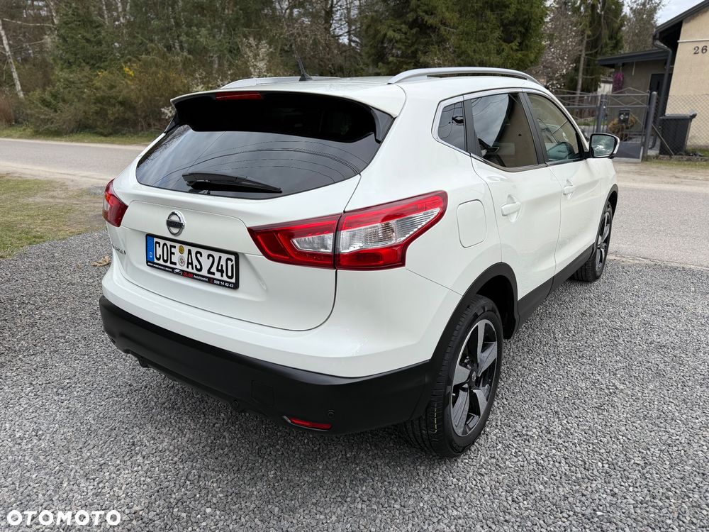 Nissan Qashqai 1.6 DCi Xtronic N-Connecta - 6