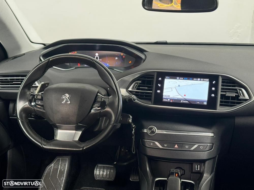 Peugeot 308 1.5 BlueHDi Allure Pack EAT8 - 18