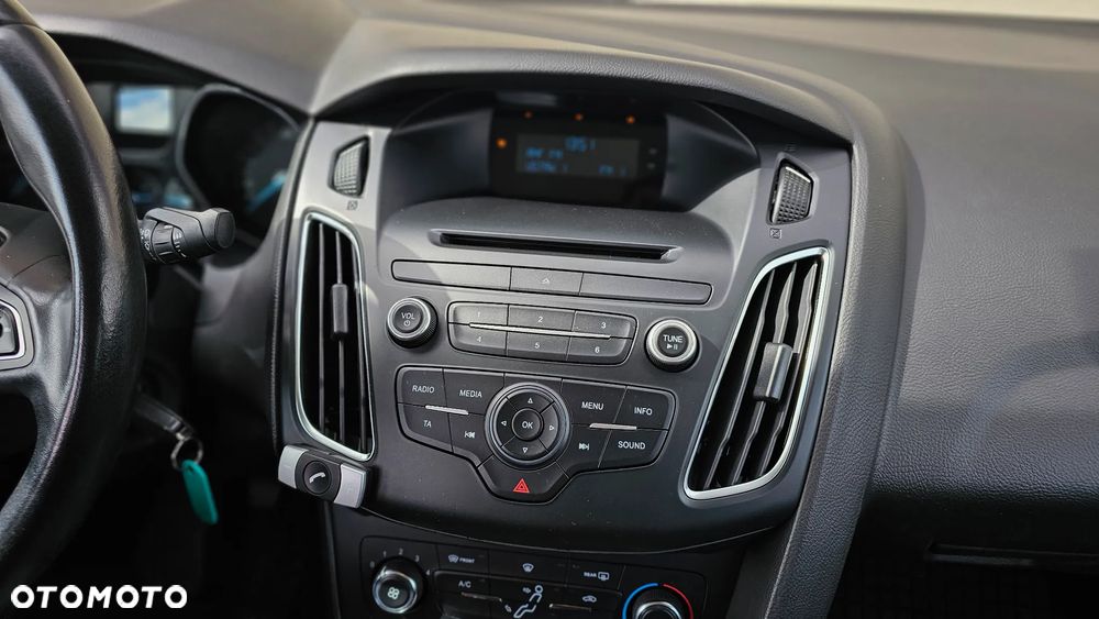 Ford Focus 1.6 Trend - 23