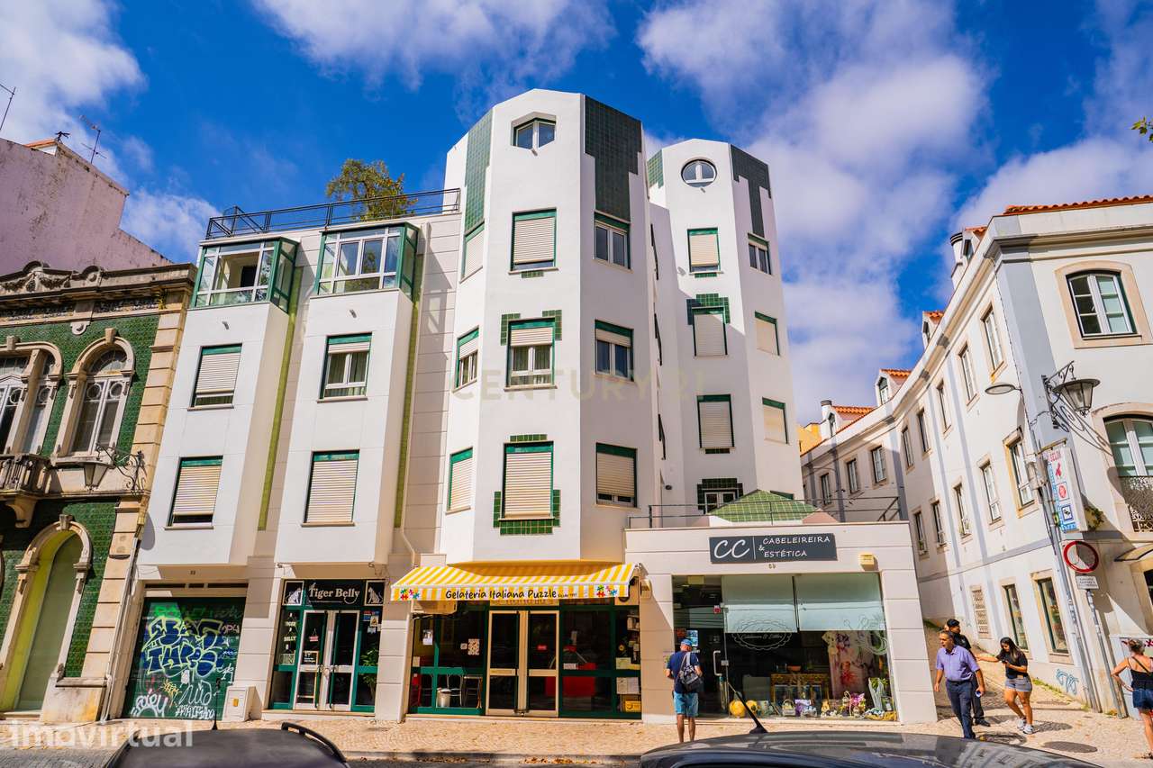 Apartamento T3 com parqueamento frente ao Parque D. Carlos I