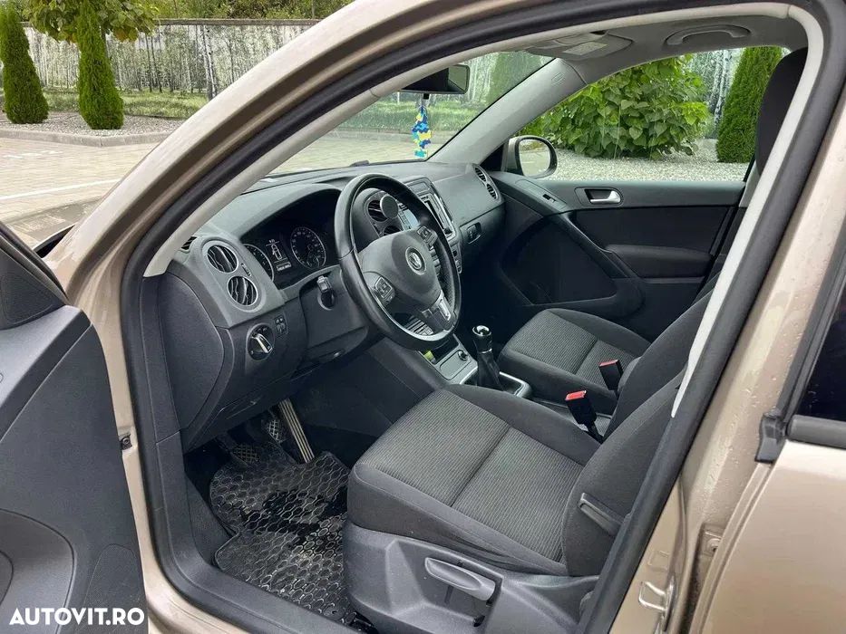 Volkswagen Tiguan - 5