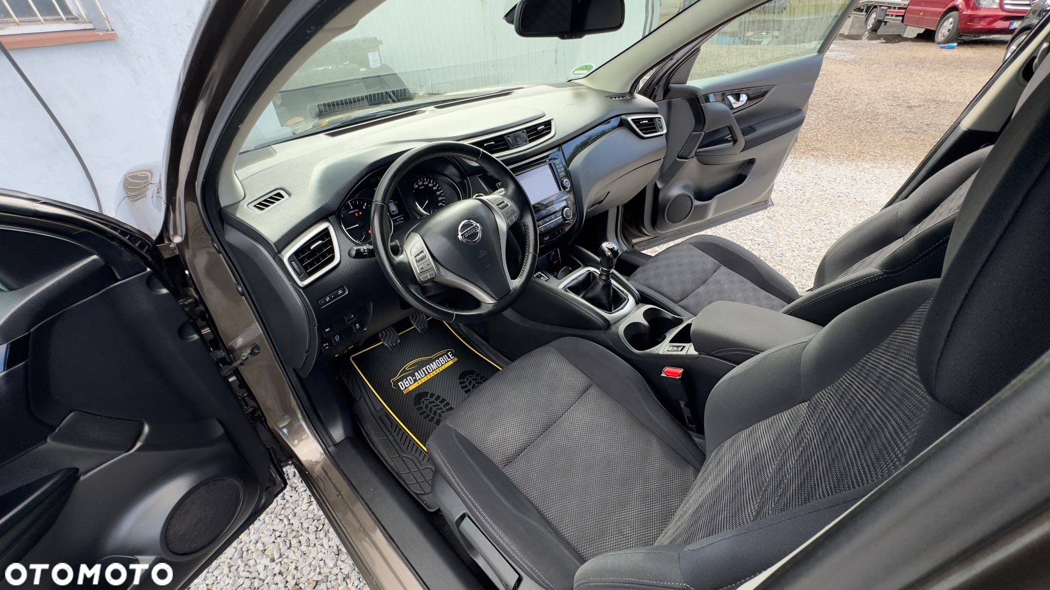 Nissan Qashqai 1.5 dCi TEKNA+ - 28
