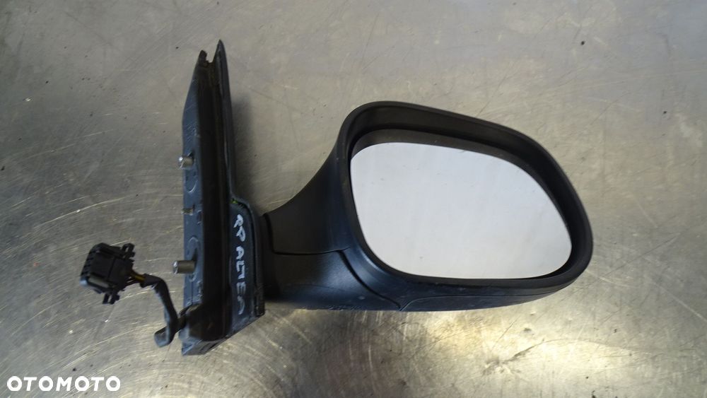 LUSTERKO PRAWE ELEKTRYCZNE SEAT ALTEA XL 1.6 - 1