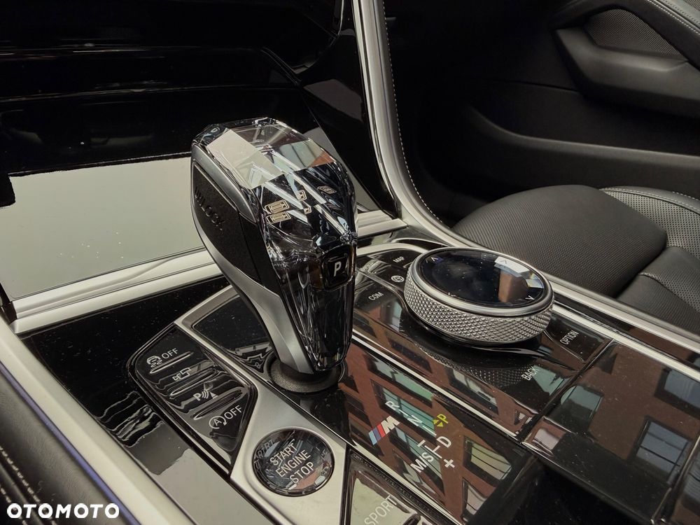 BMW Seria 8 - 5