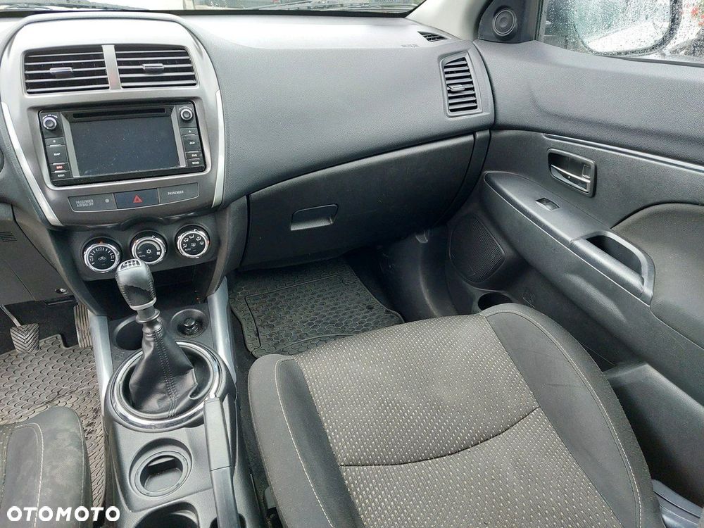 Mitsubishi ASX - 16
