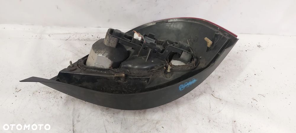 .  TYL TYLNA LAMPA PRAWA NISSAN ALMERA N16 LIFT - 3
