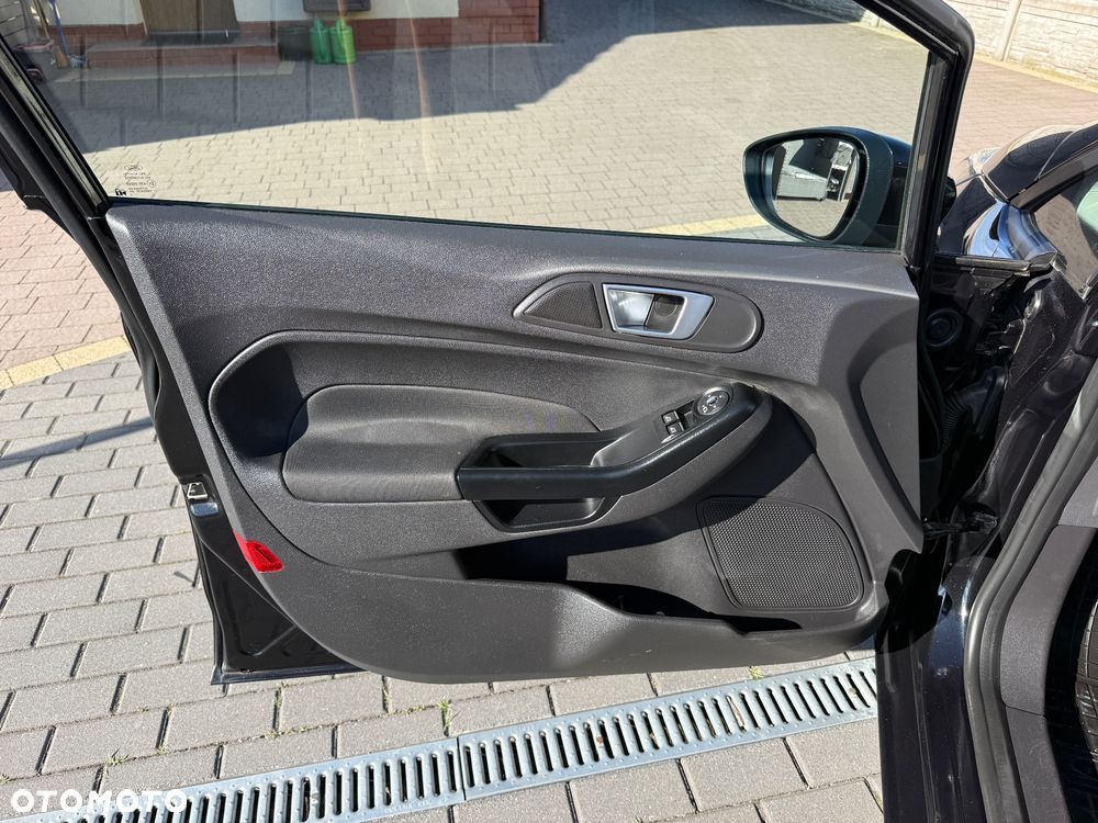 Ford Fiesta - 15