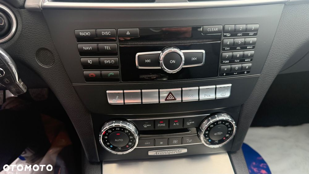 Mercedes-Benz Klasa C 220 CDI BlueEff Avantgarde - 18