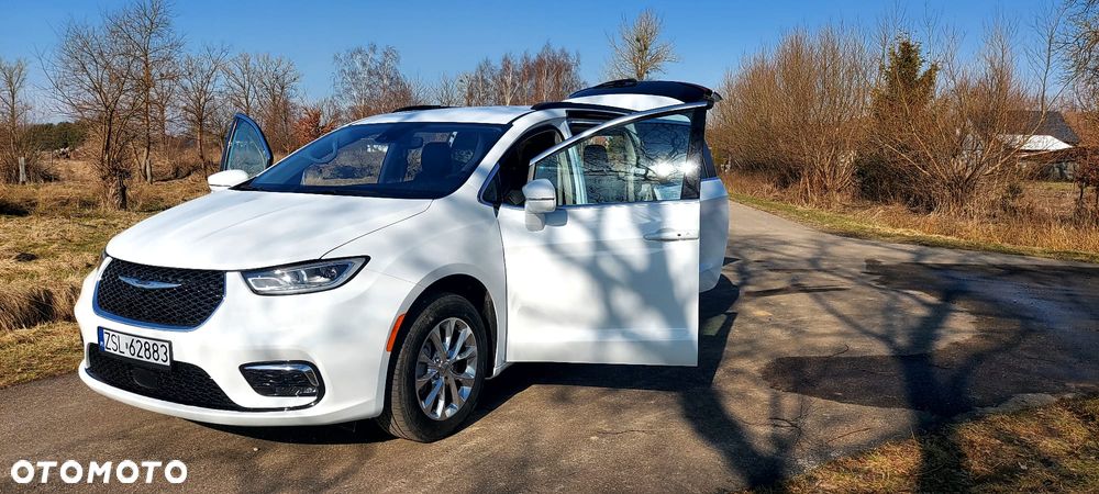 Chrysler Pacifica - 13