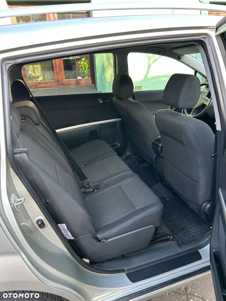 Toyota Corolla Verso - 7