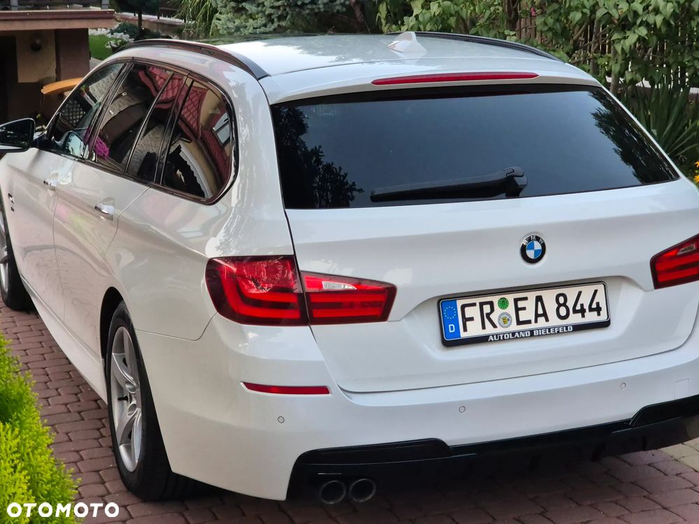 BMW Seria 5 525d xDrive - 4