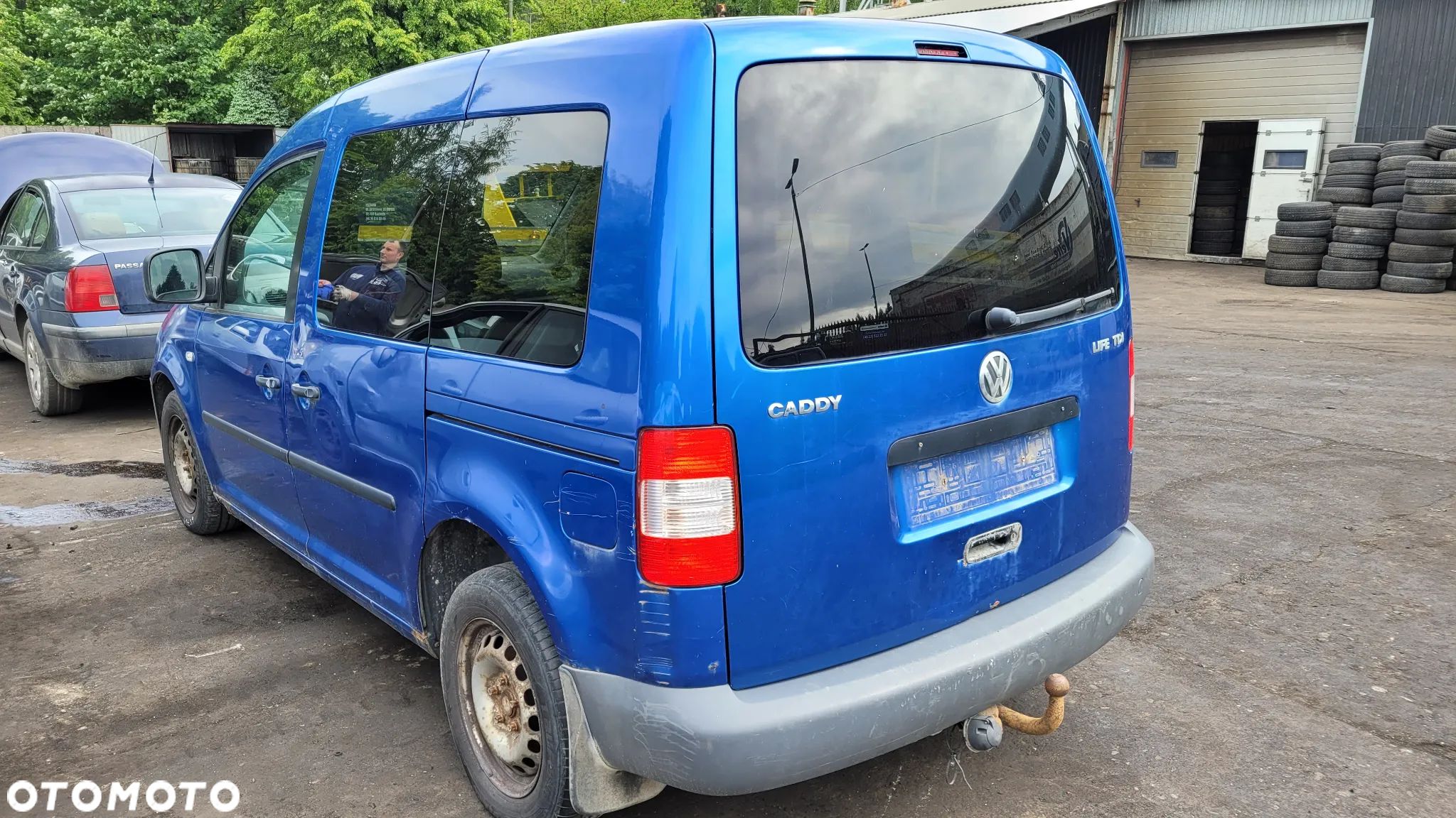 VW CADDY III LIFE NA ŚRUBKI - 1