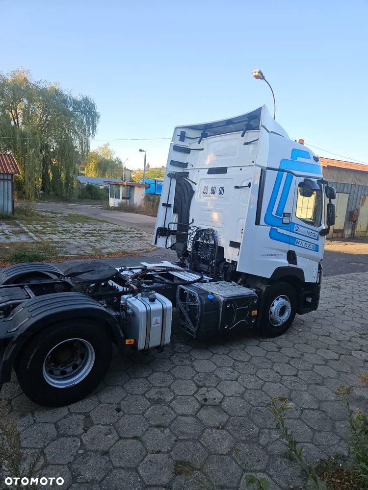 Renault T480 - 4