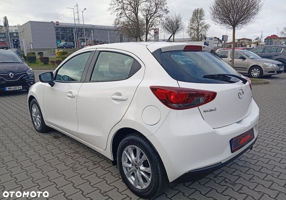 Mazda 2 - 10