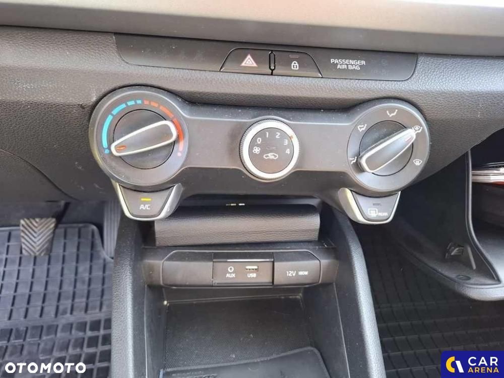 Kia Rio - 25