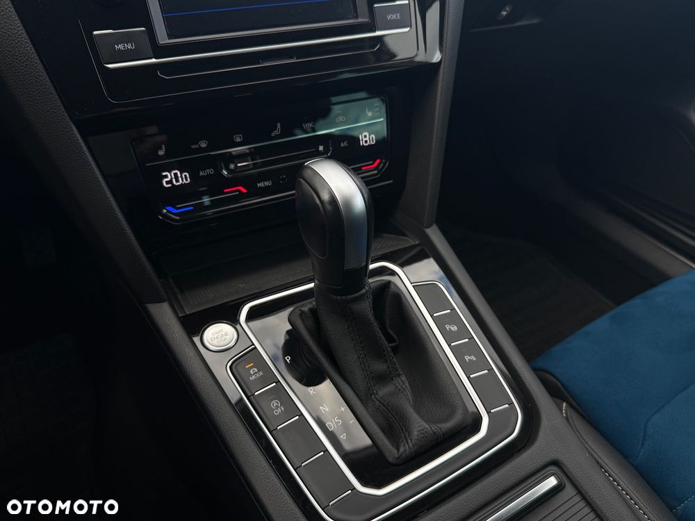 Volkswagen Passat - 29
