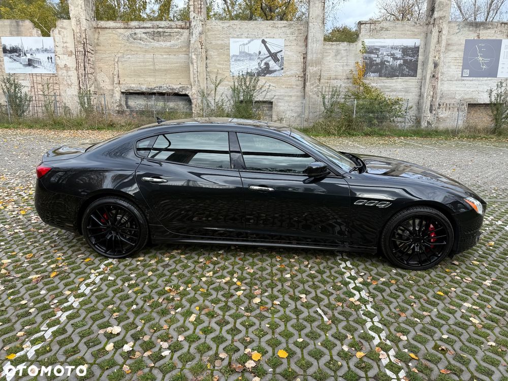 Maserati Quattroporte - 5