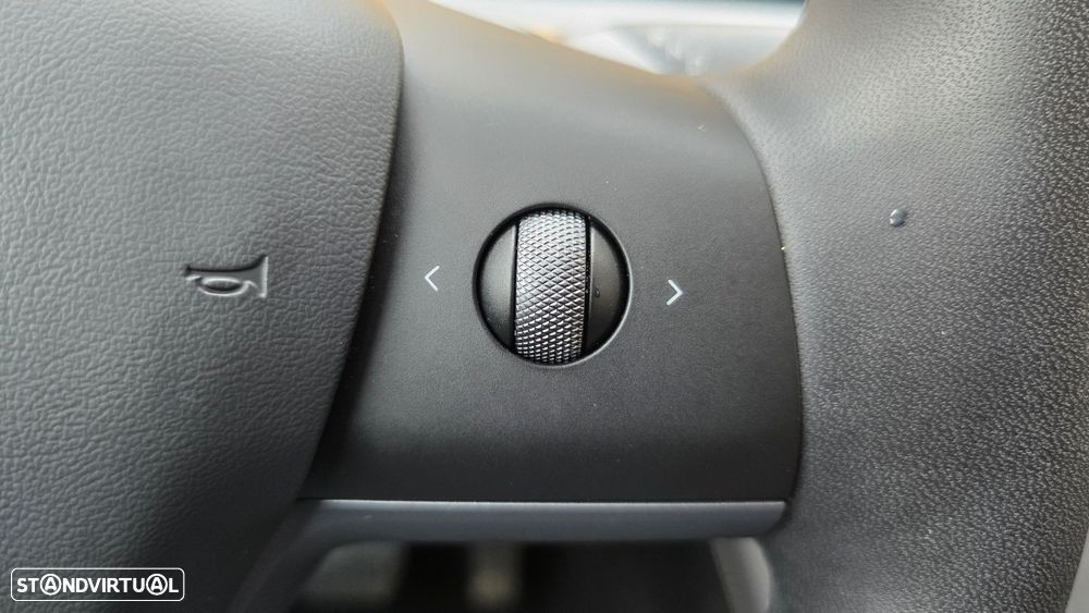 Tesla Model Y Long Range Tração Integral - 15