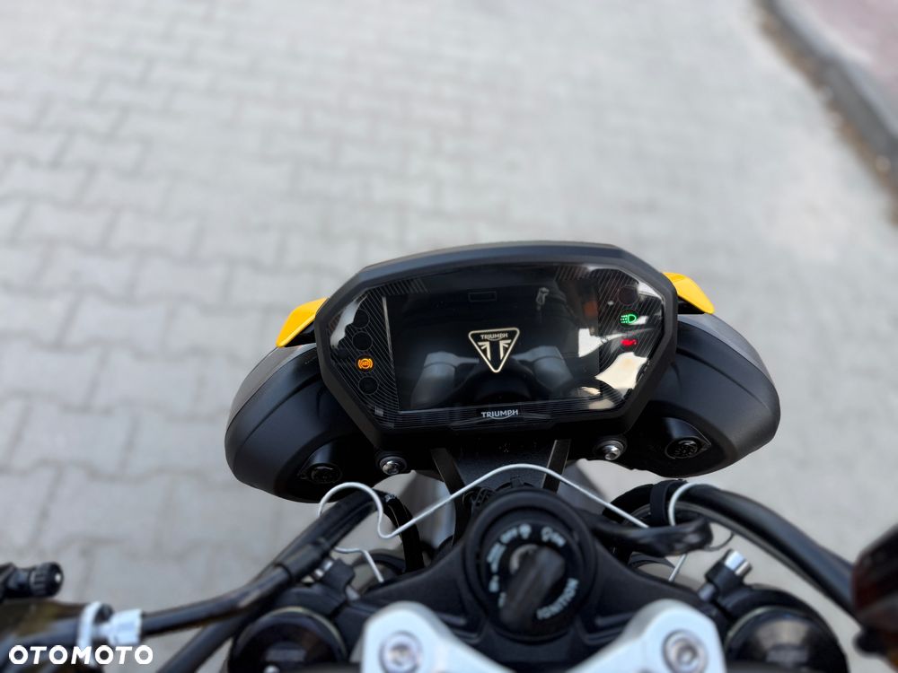 Triumph Street Triple - 31