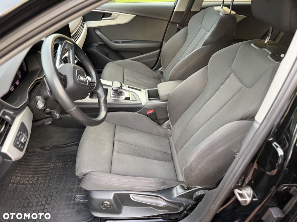 Audi A4 Limousine - 8