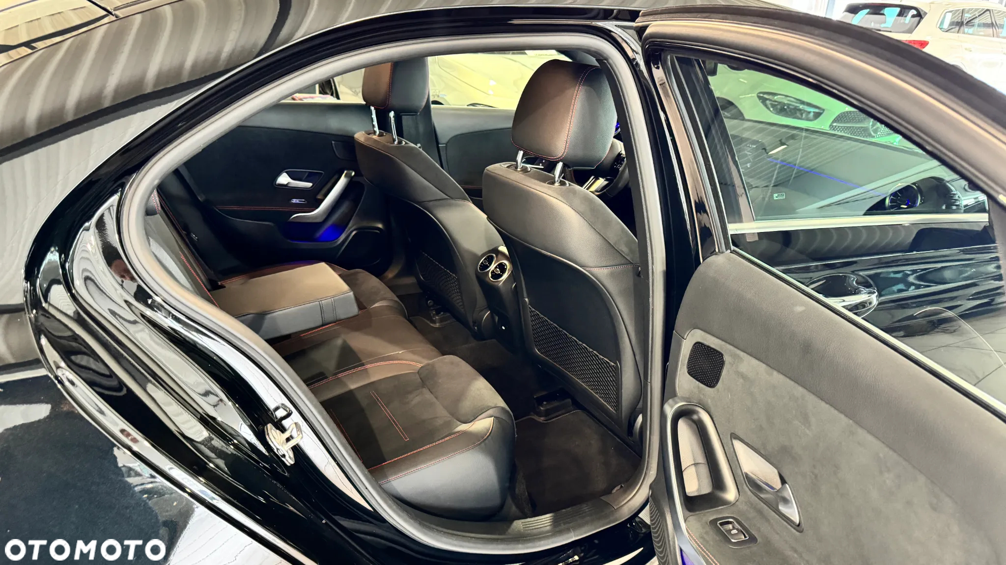 Mercedes-Benz Klasa A 220 4-Matic AMG Line 7G-DCT - 33