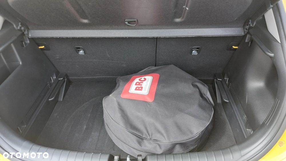 Kia Rio 1.2 M - 10