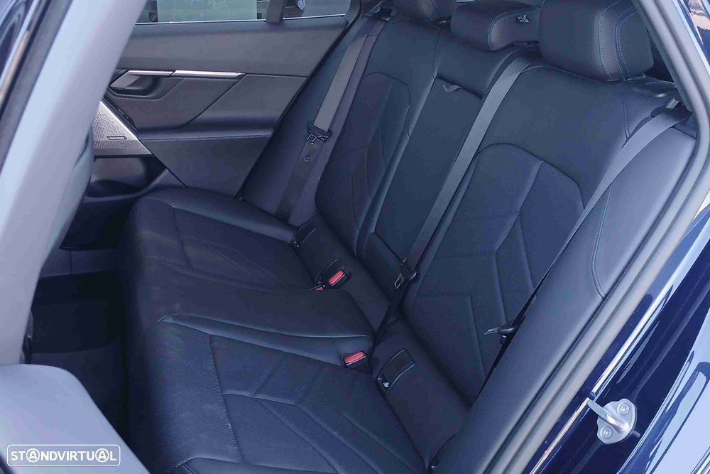 BMW i5 Touring eDrive40 - 14