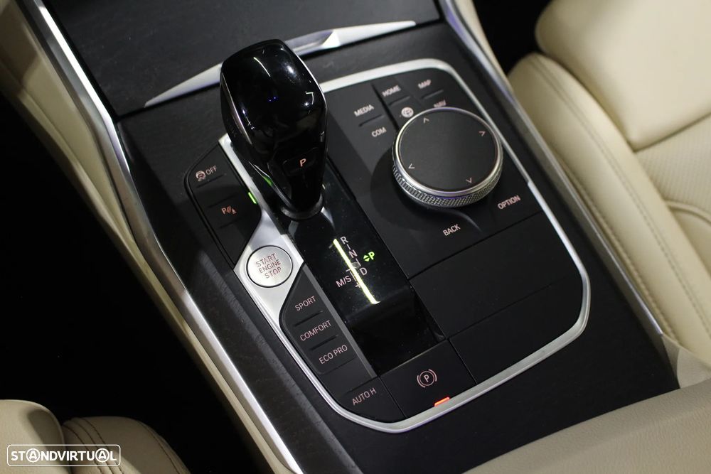 BMW 318 d Line Luxury Auto - 23