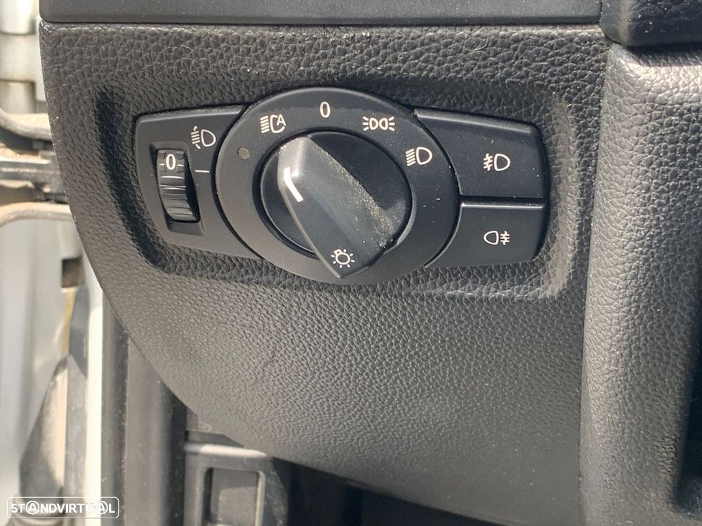 BMW 118 d Pack M - 41