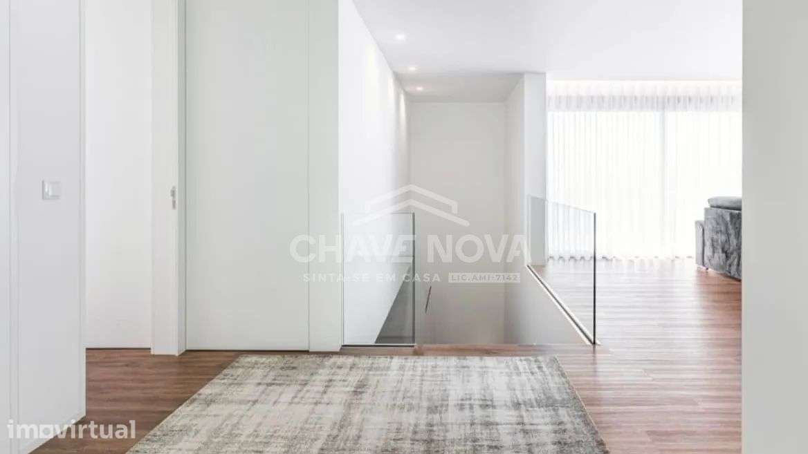 Moradia T3 Contemporânea com Vistas Desafogadas — Golães, Fafe - Grande imagem: 4/7
