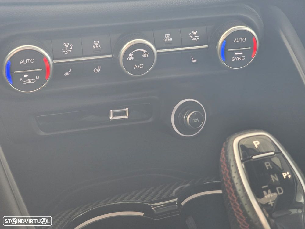 Alfa Romeo Giulia 2.2 D Estrema Q4 AT8 - 26