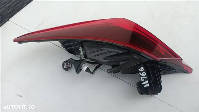 Stop Lampa dreapta spate pe aripa Kia Xceed X-Ceed an 2012 2013 2014 2015 2016 2017 2018 2019 2020 2021 2022 2023 cod 92402-J7300 - 3