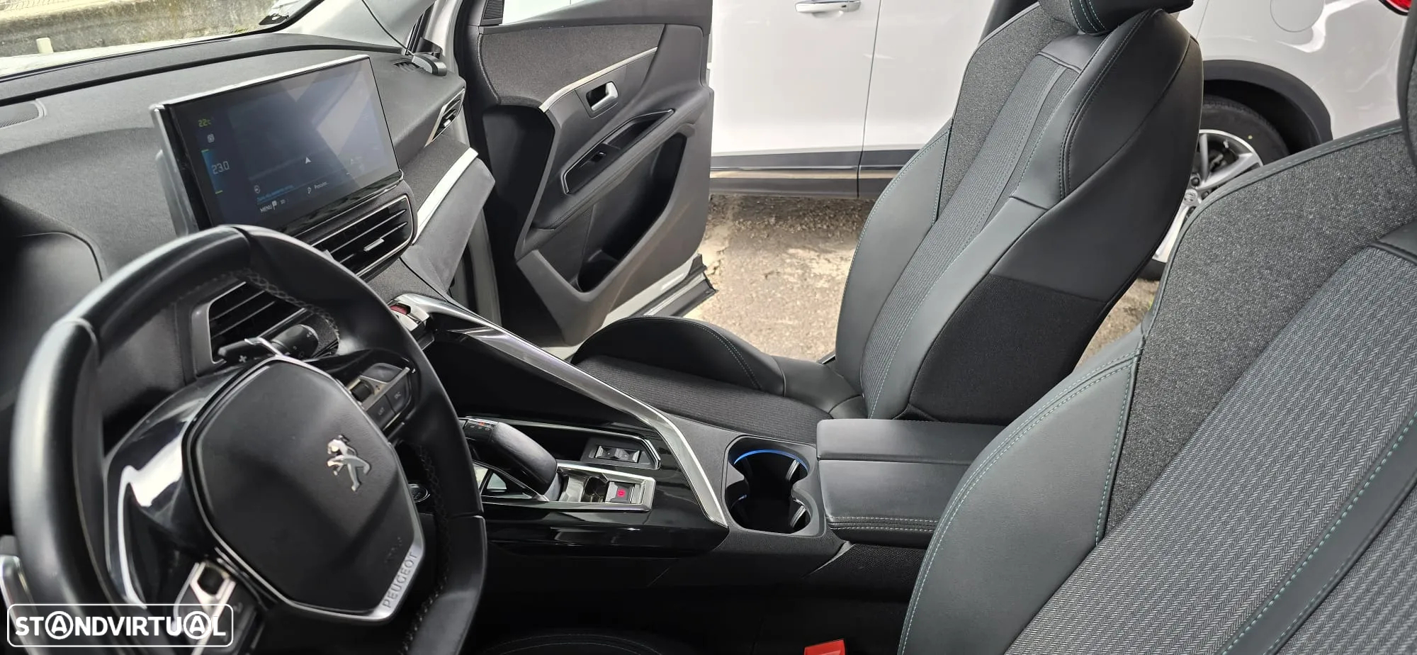 Peugeot 3008 1.6 Hybrid Allure Pack e-EAT8 - 23