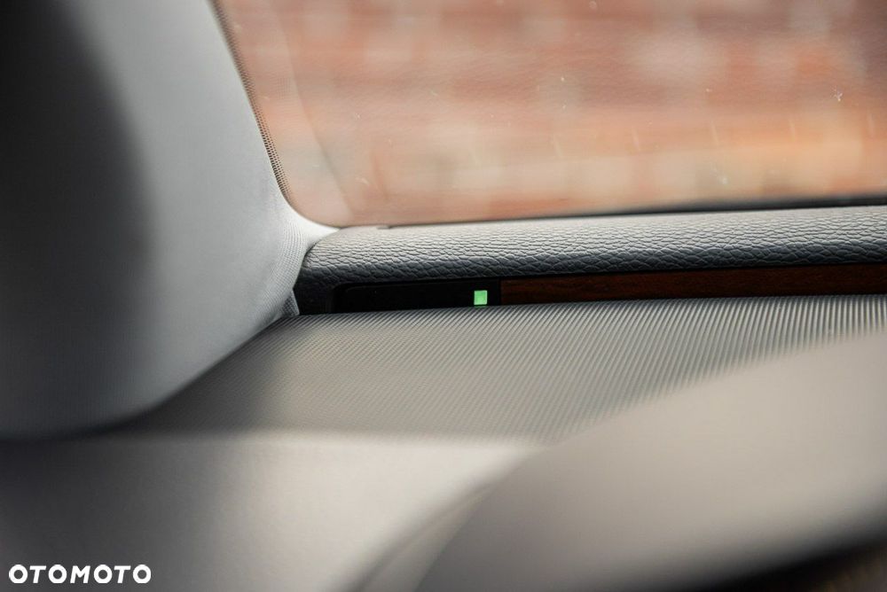 Volkswagen Phaeton - 27