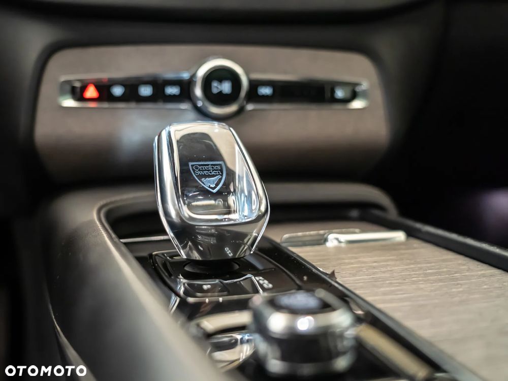 Volvo XC 90 T8 AWD Plug-In Hybrid Inscription 7os - 28