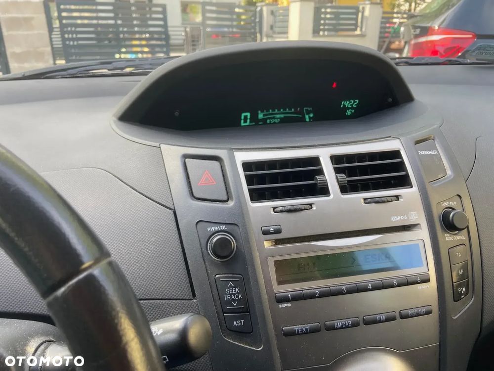 Toyota Yaris 1.33 Luna - 9