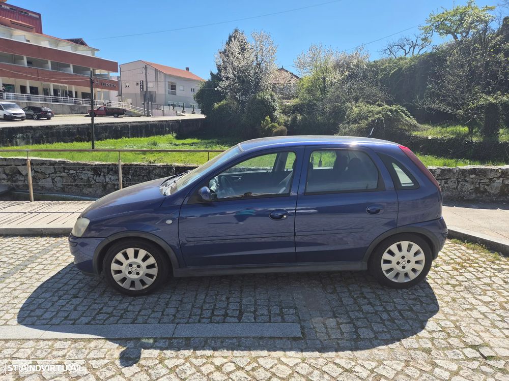 Opel Corsa 1.2 16V Confort - 3