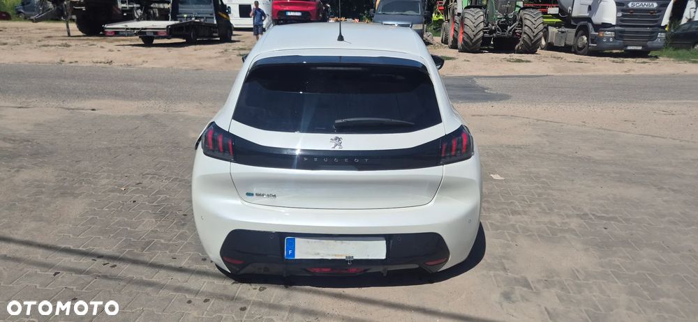 Peugeot 208 Allure Pack - 14