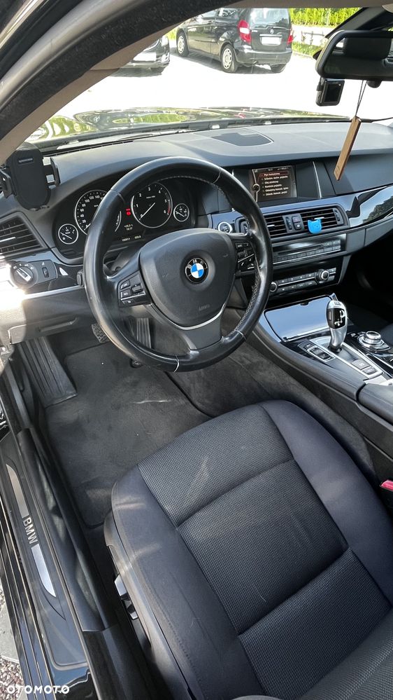 BMW Seria 5 520d - 7