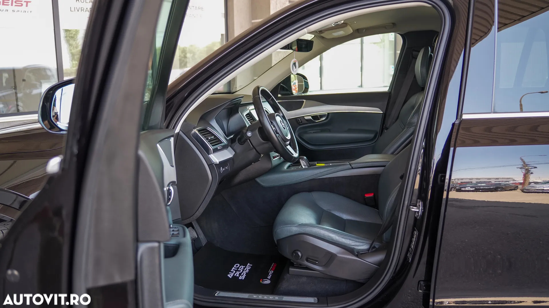 Volvo XC 90 T8 AWD Twin Engine Geartronic Momentum - 25