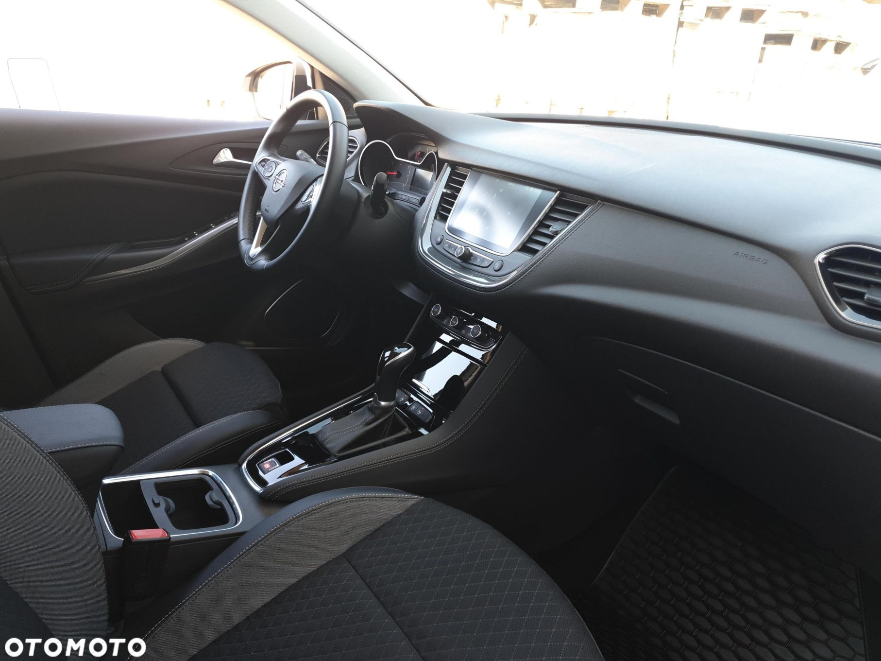 Opel Grandland X 1.6 T Elite S&S - 27