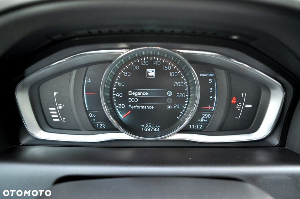 Volvo XC 60 D4 Drive-E Summum - 32