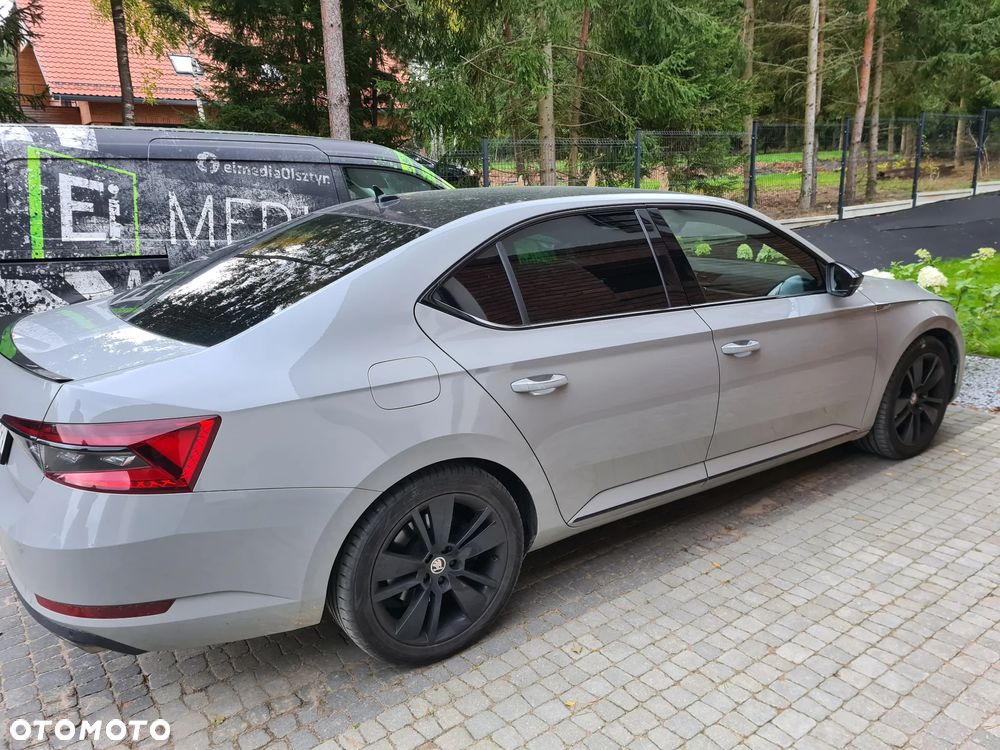 Skoda Superb 2.0 TSI 4x4 Sportline DSG - 11