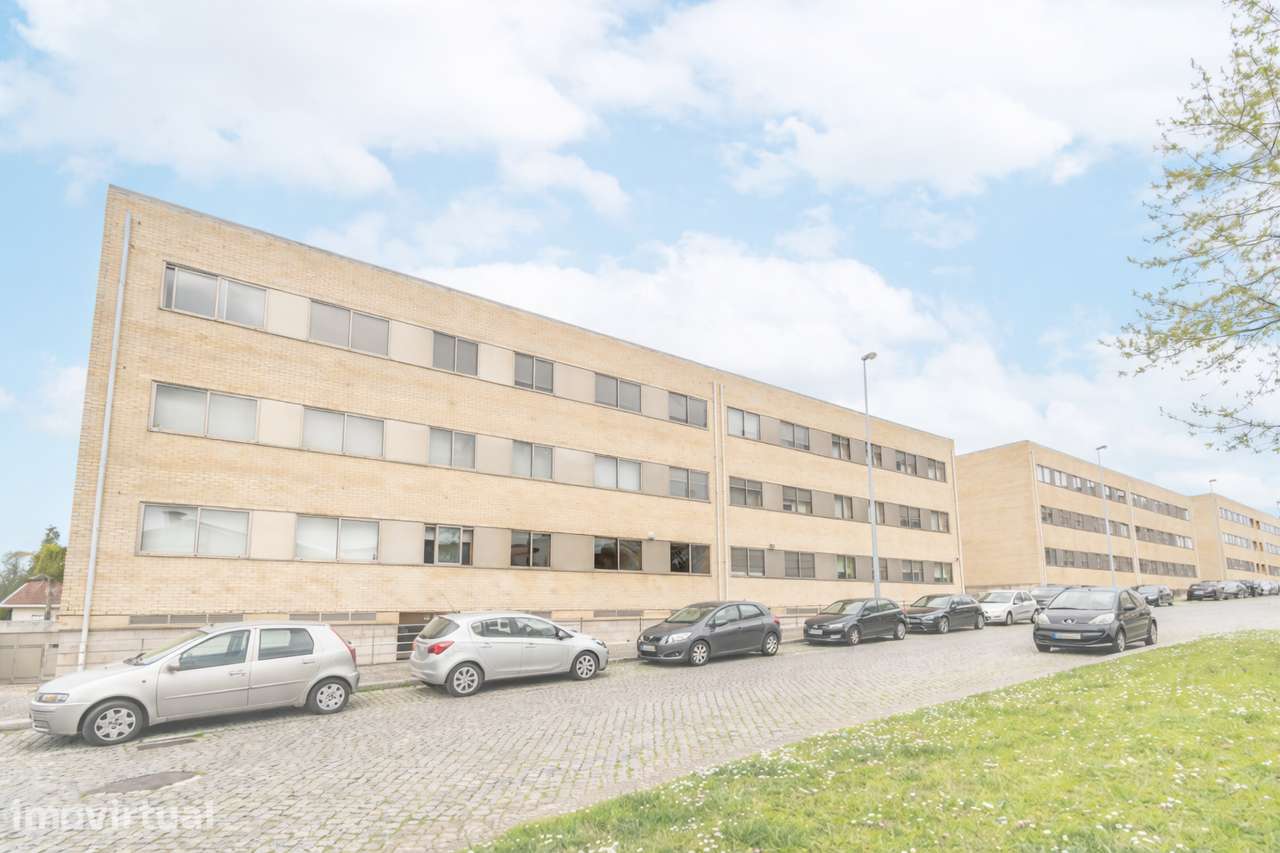 Apartamento T3 com box, terraço  e jardim - Grande imagem: 2/28