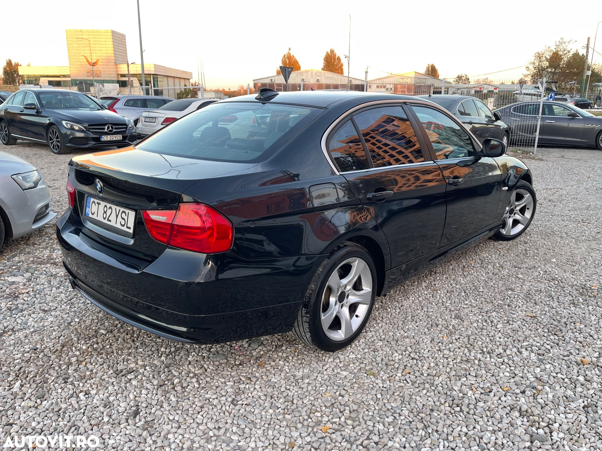 BMW Seria 3 318i Edition Exclusive - 16
