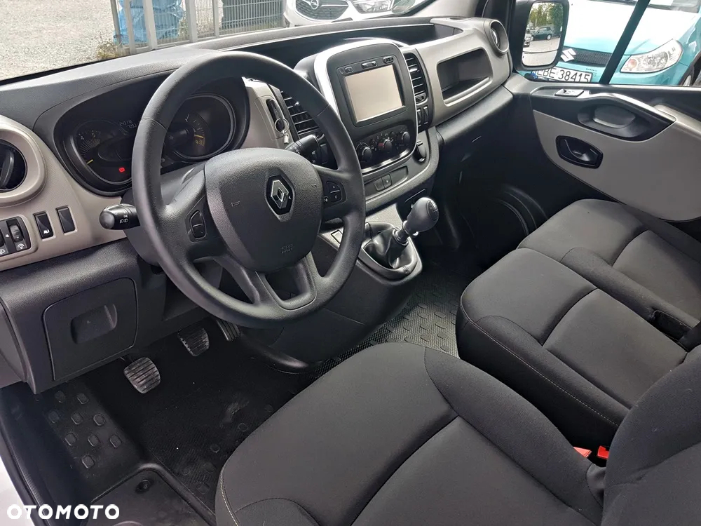 Renault TRAFIC - 12
