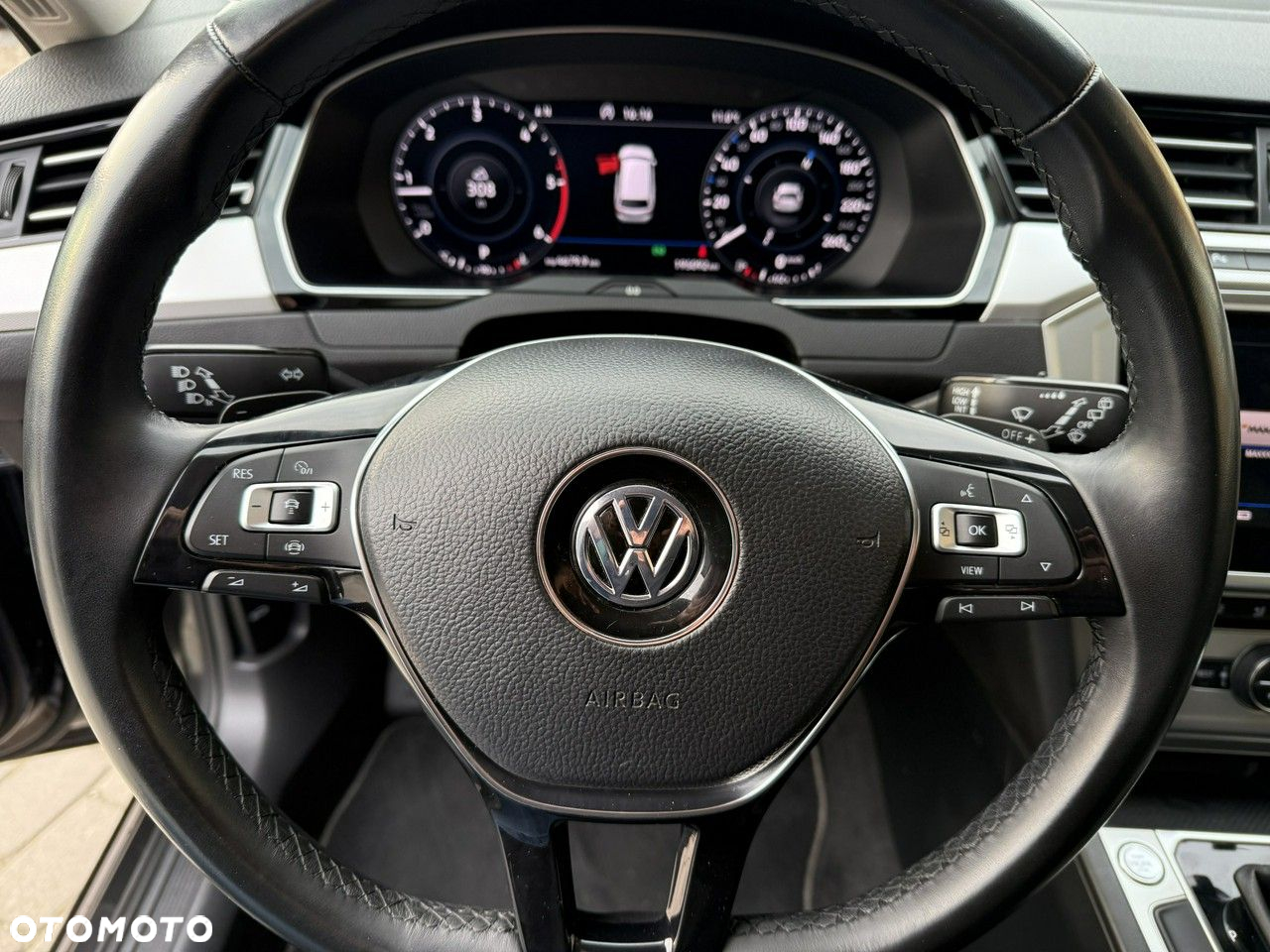 Volkswagen Passat Variant 1.6 TDI SCR DSG Comfortline - 15