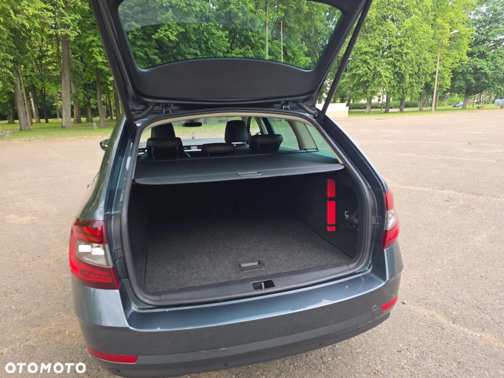 Skoda Octavia 2.0 TDI 4x4 DSG L&K - 16
