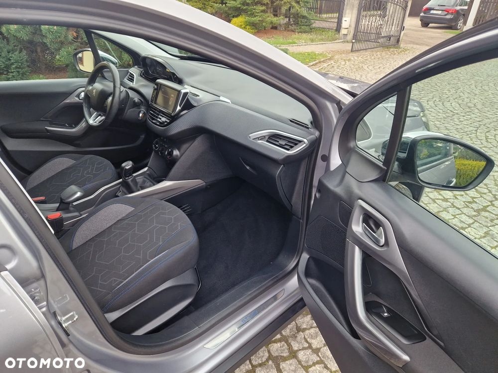 Peugeot 2008 1.2 Pure Tech Style - 9