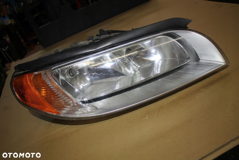 VOLVO V70 S80 XC70 PRZEDNIA PRAWA LAMPA PRAWY REFLEKTOR 31214352 - 2
